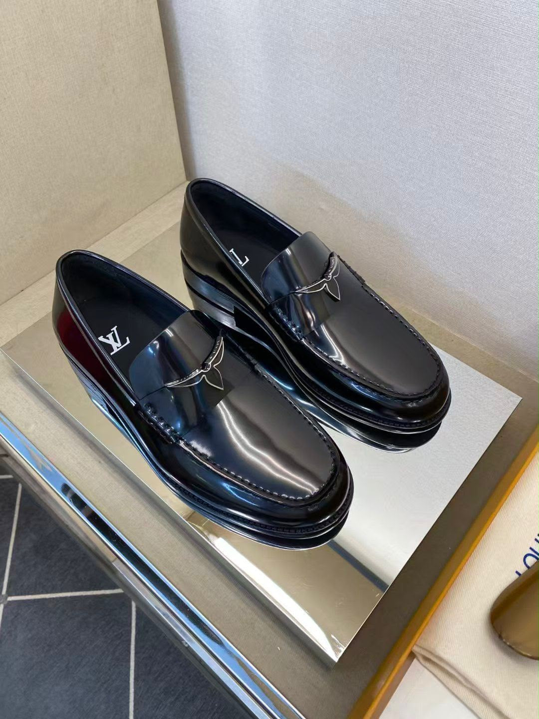 LV