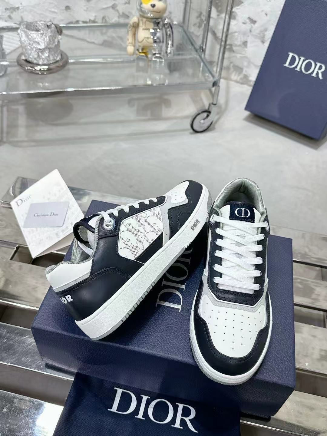 Dior